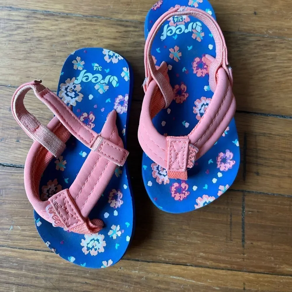 🌸 Toddler girl 3/4 REEF flip flops pink and blue floral 🌸